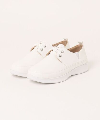 すっきりシンプルなデザインのスニーカー　Parade　2345再入荷しました！